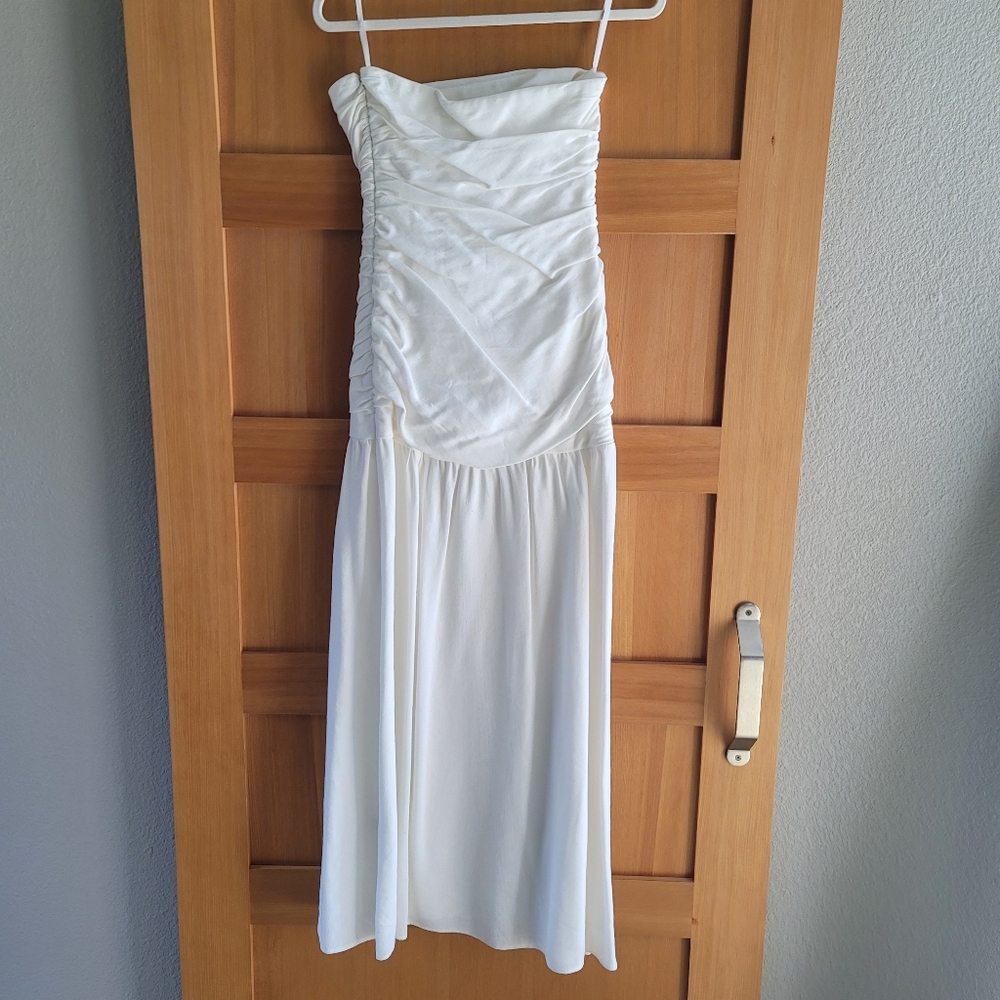 SIR Cael Linen Gathered Midi Dress - Picture 6 of 11